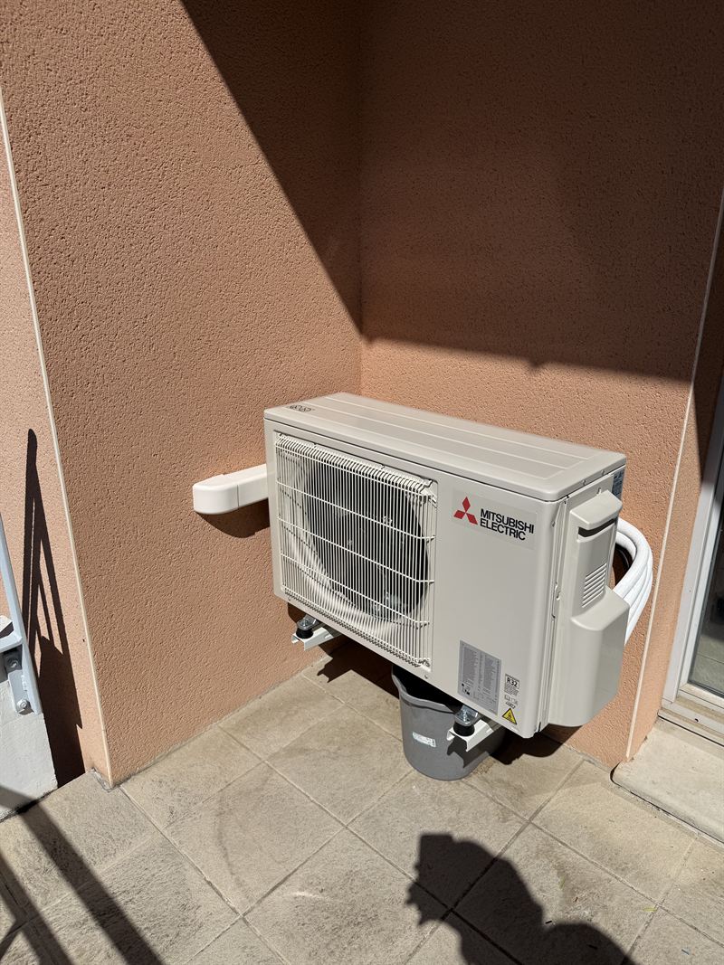 Installation de climatisation bi-split Mitsubishi Electric à Castanet-Tolosan (31320) par Climatise31 — photo 4