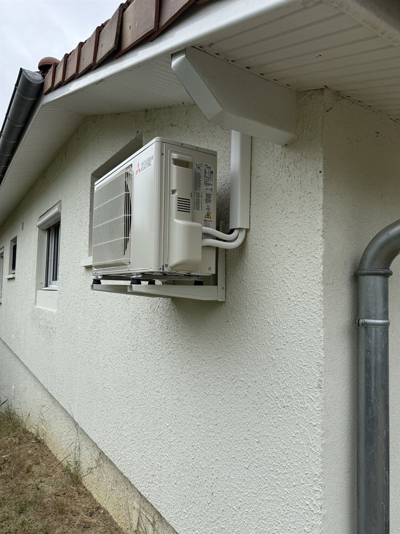 Installation de climatisation mono-split Mitsubishi Electric à Deyme (31450) par Climatise31 — photo 3