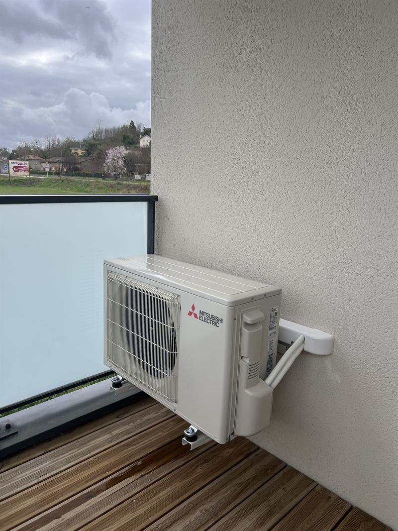 Installation de climatisation mono-split Mitsubishi Electric à Péchabou (31320) par Climatise31 — photo 2
